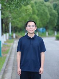 张  奇